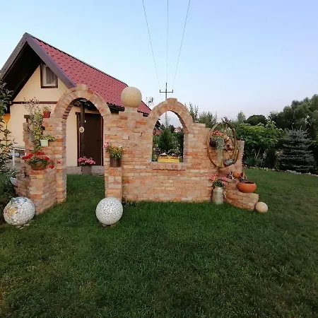 Pod Dachem Goscinne Letniskowy Na Wynajem *